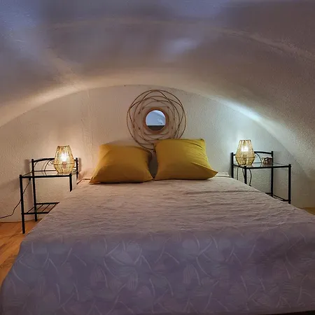 Zen Apartment *